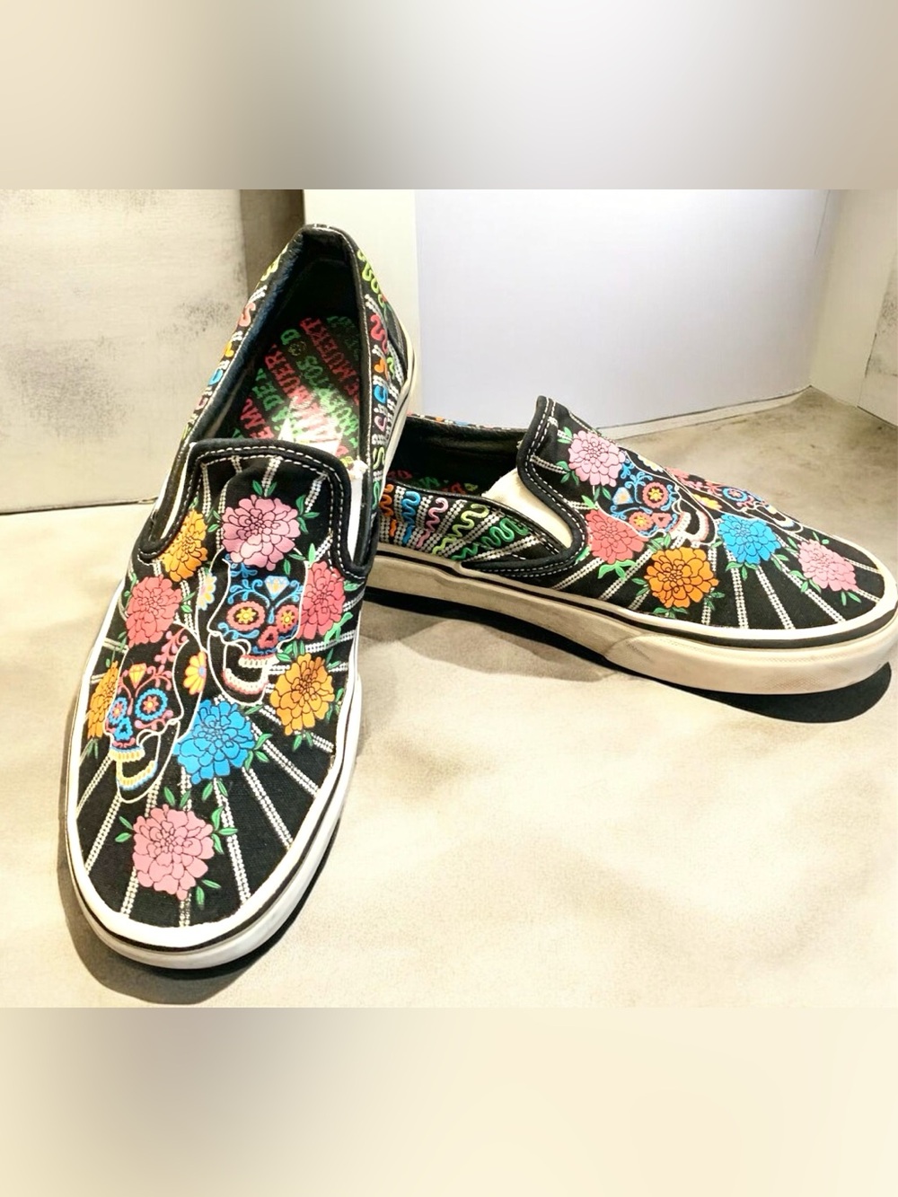 Vans Classic Slip On ‘Dia De Los Muertos’ Glow In The Dark M6 W7.5